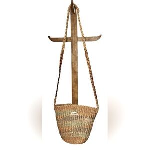 Vintage Esprit Beach Straw Crossover Bag with Long Braided Strap in Earthtones